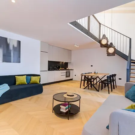 Mare Sano Plaza Apartament *